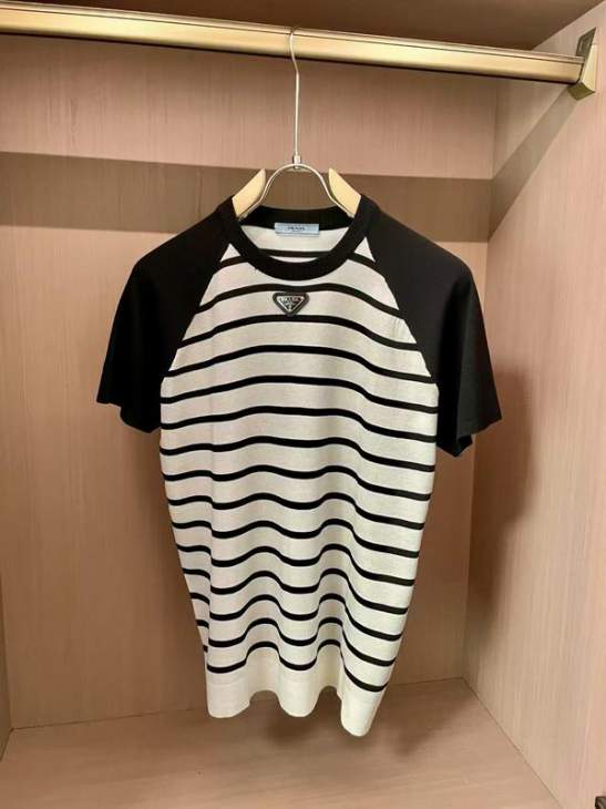 Picture of Prada Sweaters _SKUPradaM-3XL11Lr7148025